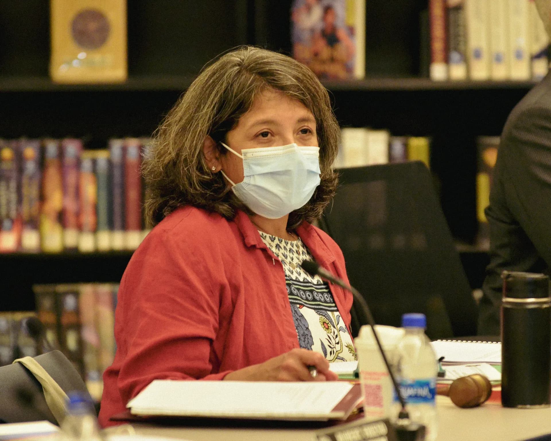 Margaret DeLaRosa at a community meeting